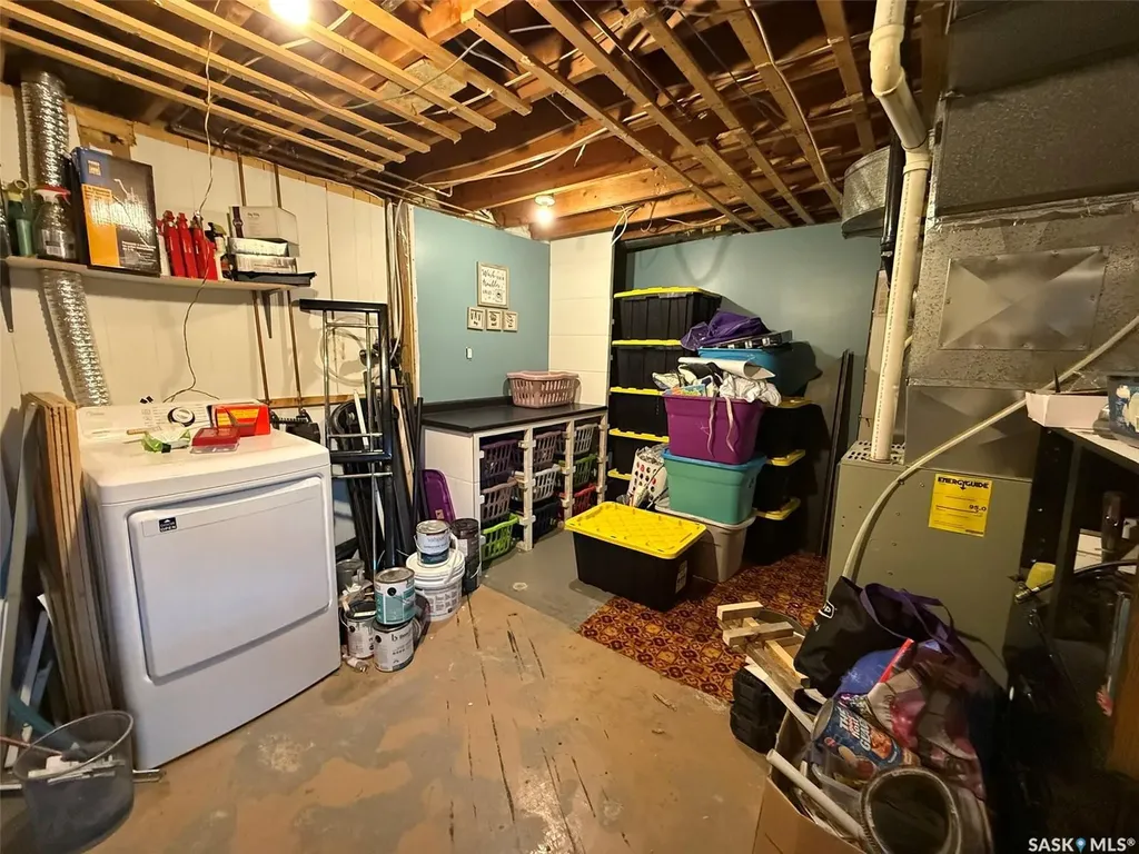 221 Macaskill Avenue Glaslyn SK S0M 0Y0