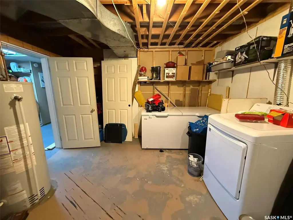 221 Macaskill Avenue Glaslyn SK S0M 0Y0