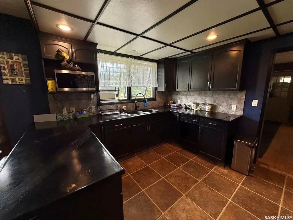 221 Macaskill Avenue Glaslyn SK S0M 0Y0