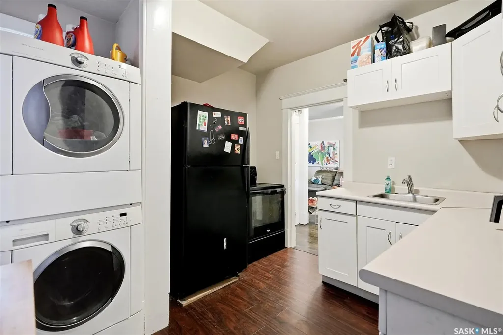 2070 Garnet Street Regina SK S4T 2Z6