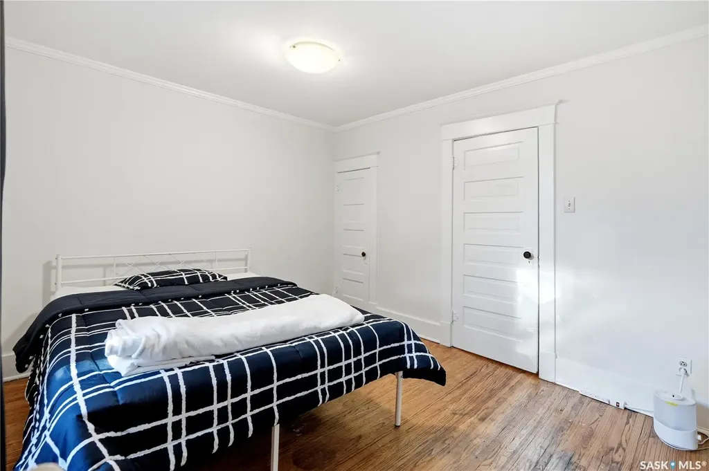 2070 Garnet Street Regina SK S4T 2Z6