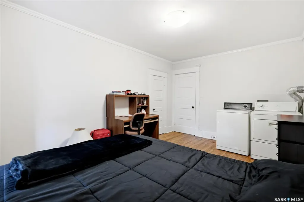 2070 Garnet Street Regina SK S4T 2Z6