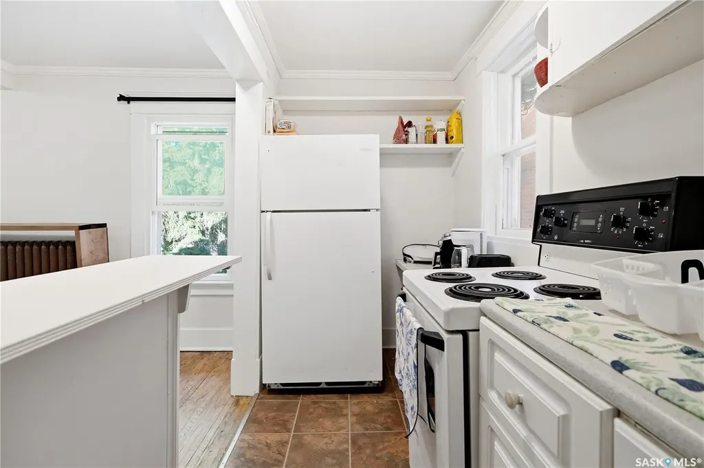 2070 Garnet Street Regina SK S4T 2Z6