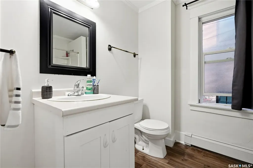 2070 Garnet Street Regina SK S4T 2Z6
