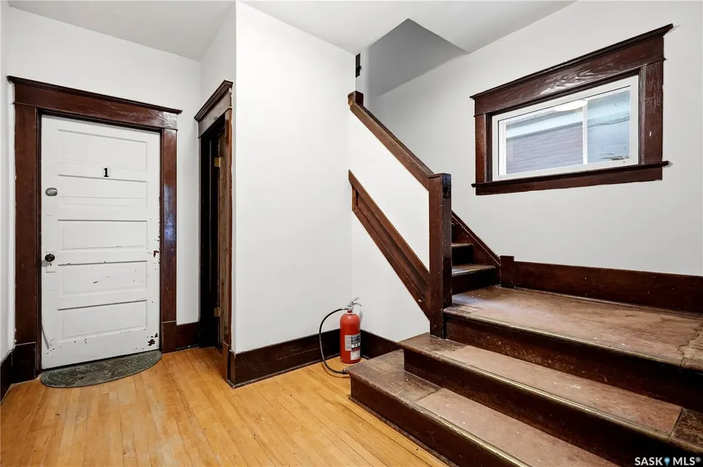 2070 Garnet Street Regina SK S4T 2Z6