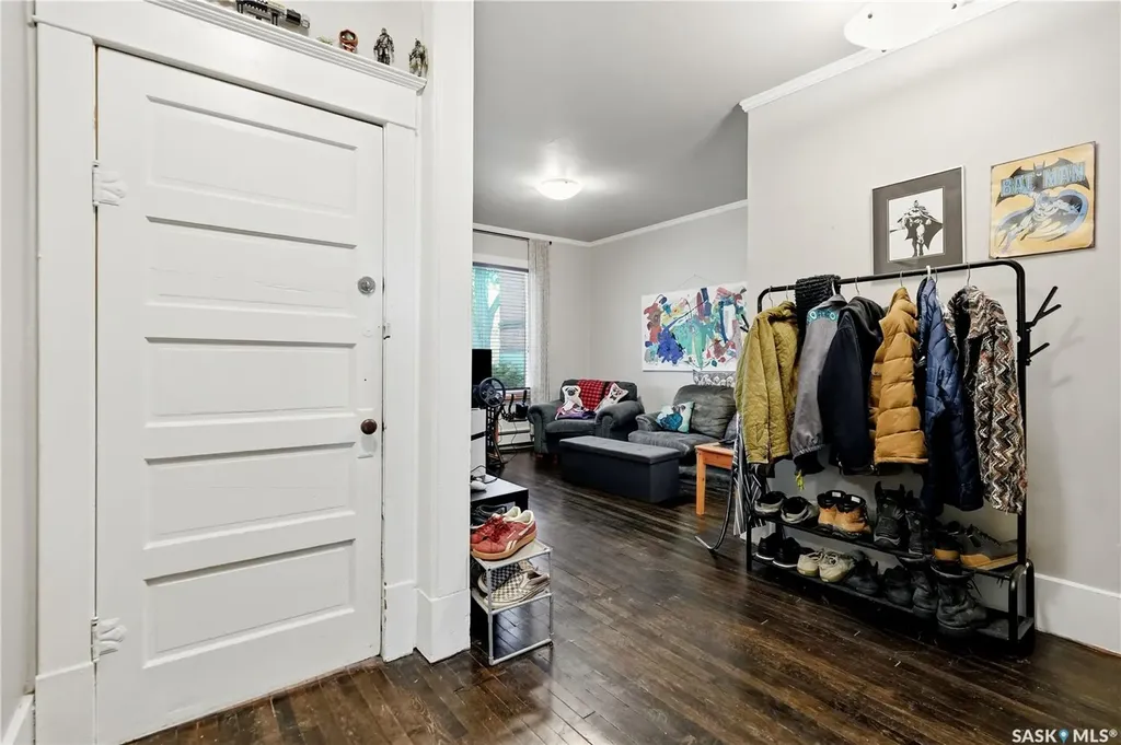 2070 Garnet Street Regina SK S4T 2Z6