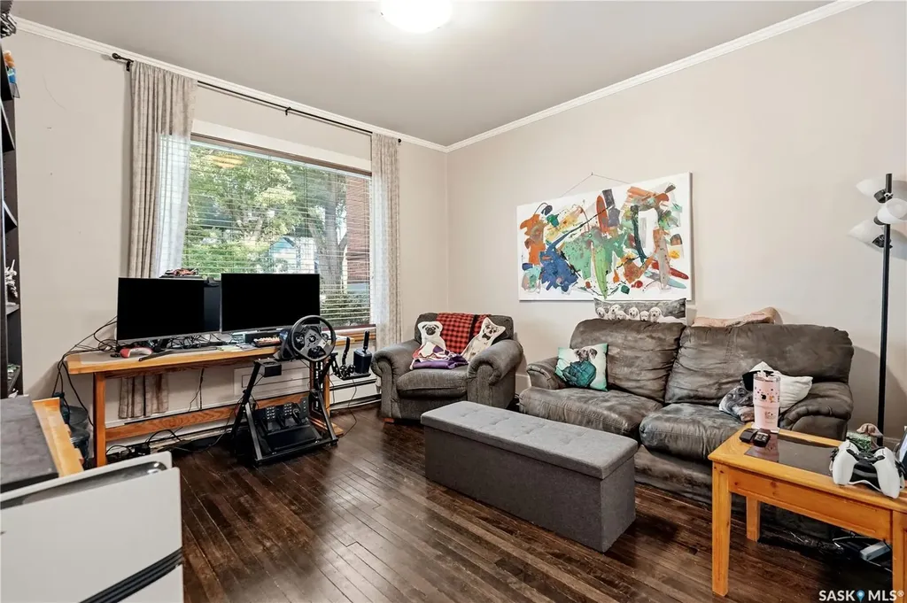 2070 Garnet Street Regina SK S4T 2Z6