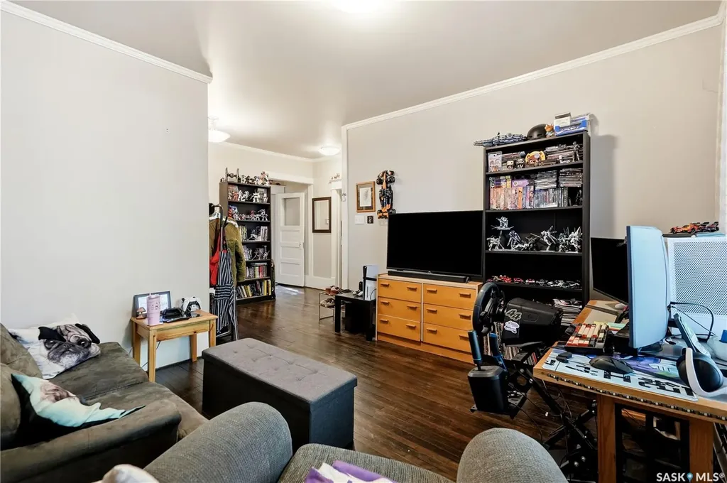 2070 Garnet Street Regina SK S4T 2Z6