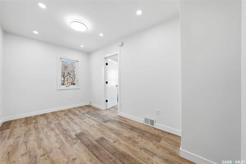 1001 23rd Street W Saskatoon SK S7L 0A6