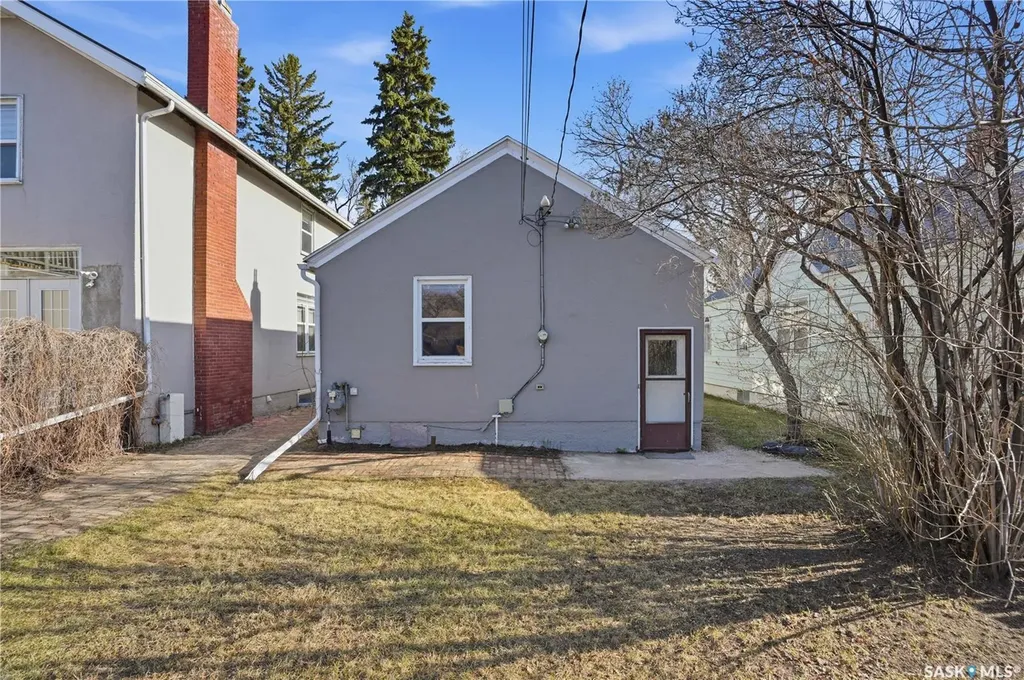 1123 Temperance Street Saskatoon SK S7N 0N7