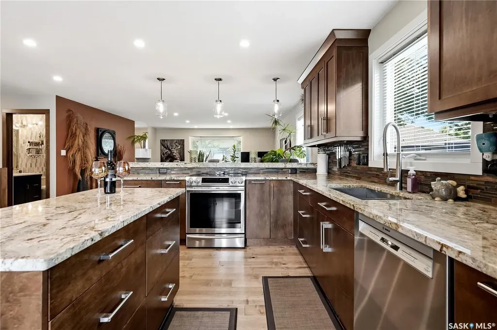 3352 Brookshire Lane Regina SK S4V 2R1