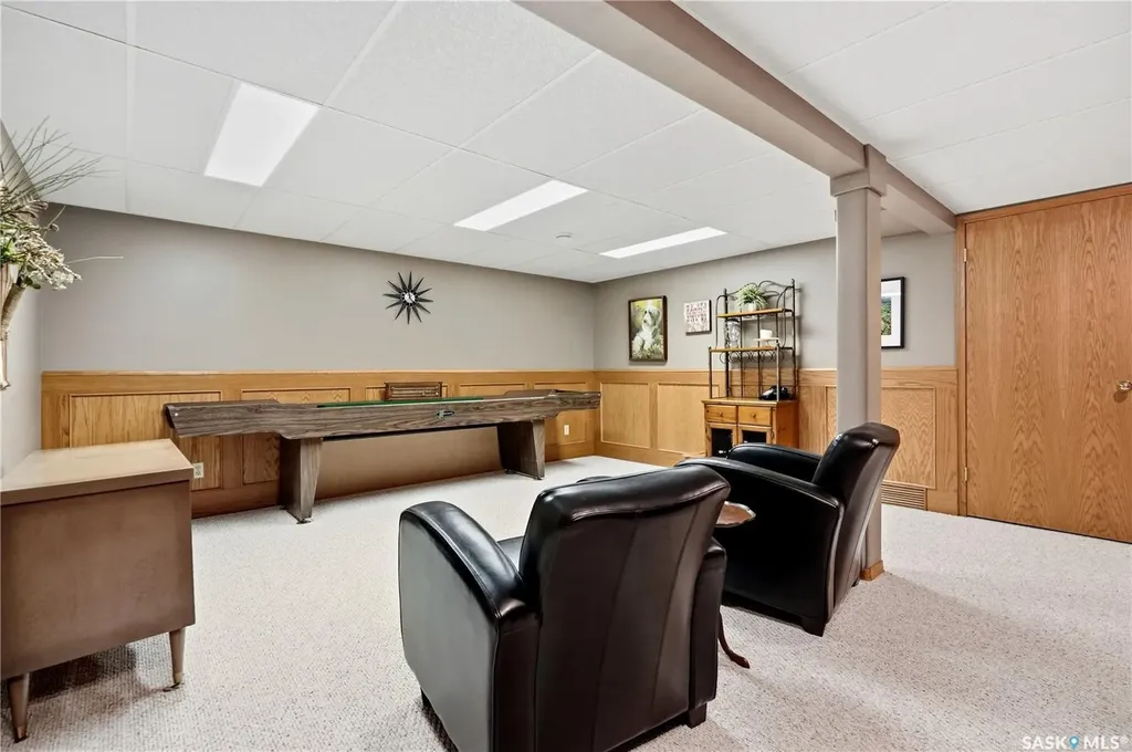 3352 Brookshire Lane Regina SK S4V 2R1