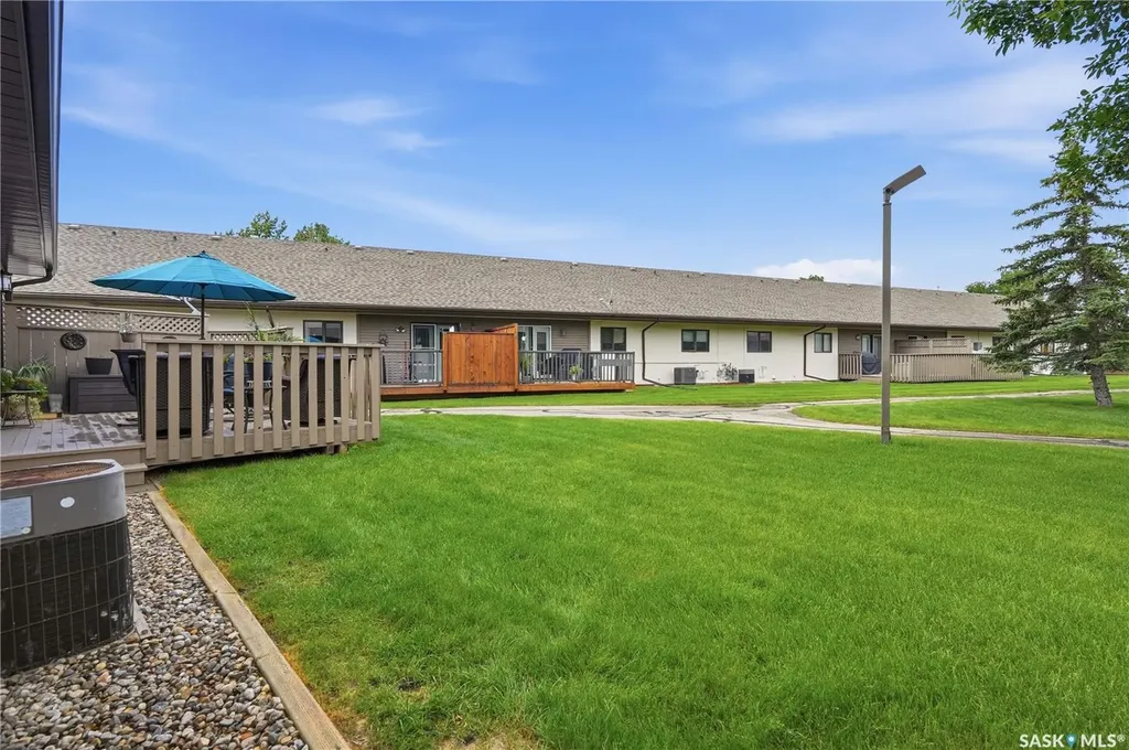 3352 Brookshire Lane Regina SK S4V 2R1