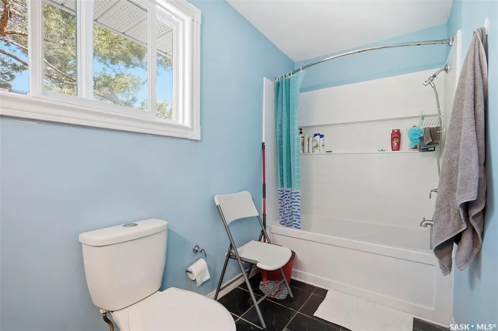 22 Rutter Crescent Saskatoon SK S7H 3B7