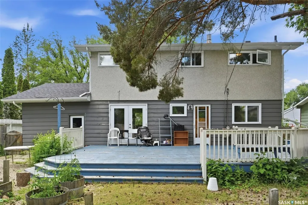 22 Rutter Crescent Saskatoon SK S7H 3B7