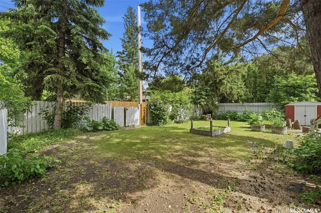 22 Rutter Crescent Saskatoon SK S7H 3B7