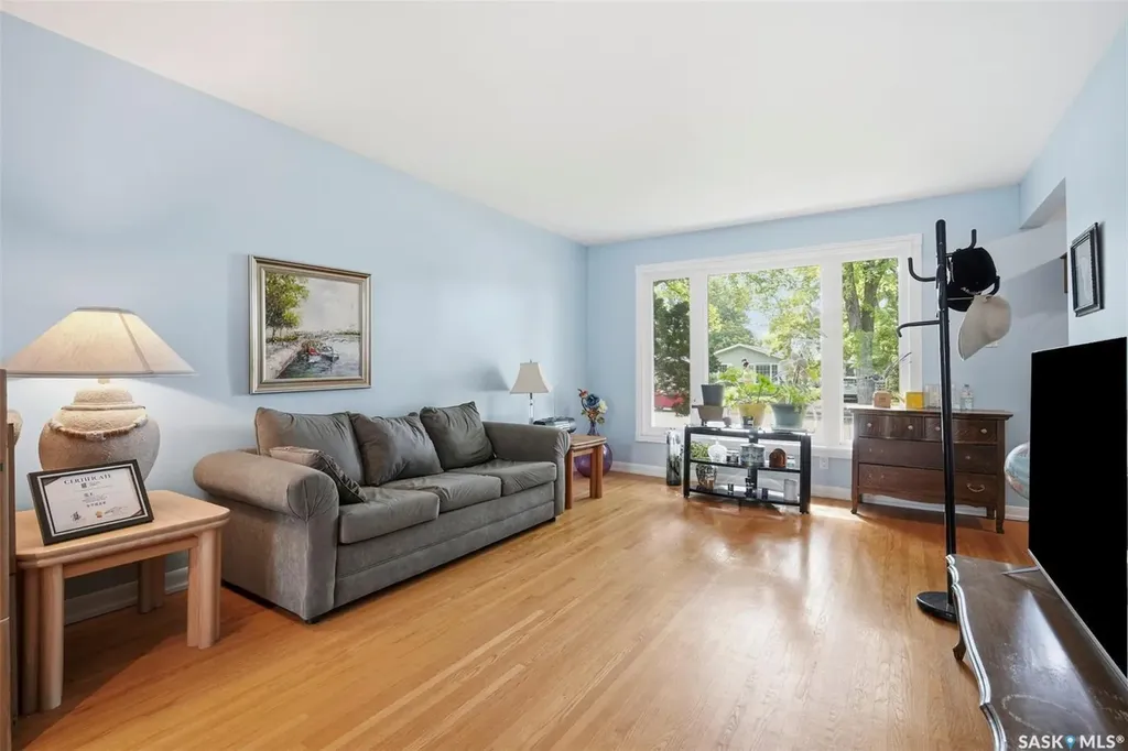 22 Rutter Crescent Saskatoon SK S7H 3B7