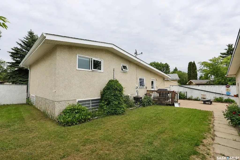 1269 Gillmor Crescent Prince Albert SK S6V 6A8