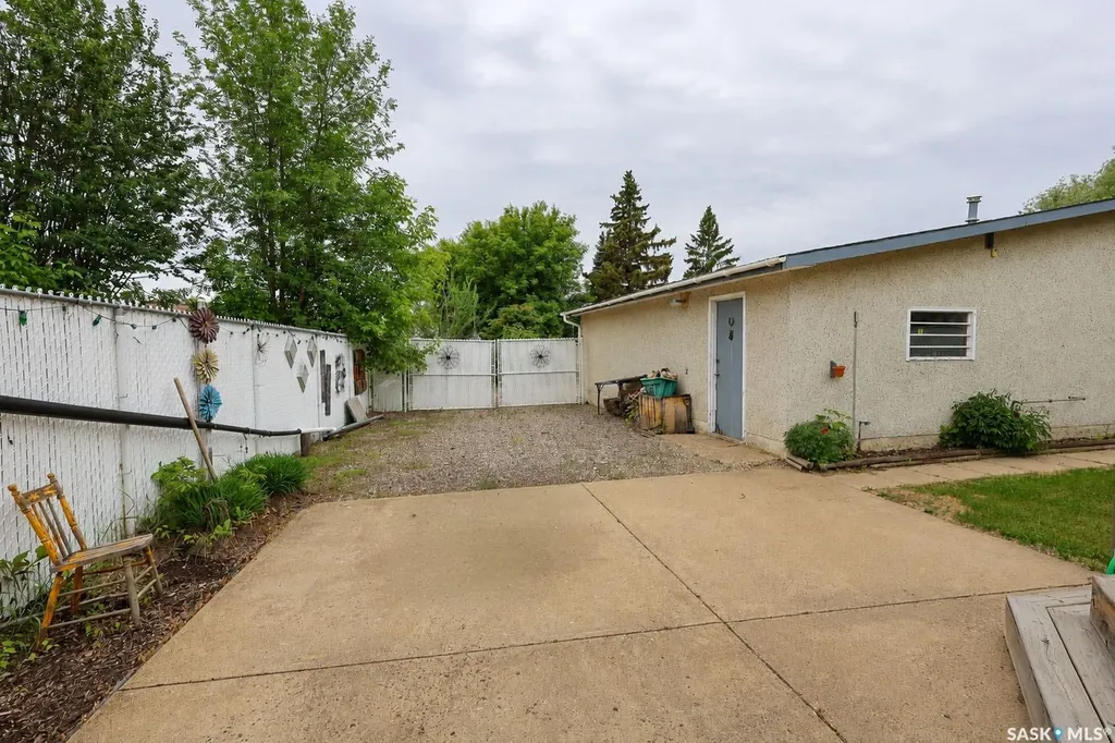 1269 Gillmor Crescent Prince Albert SK S6V 6A8