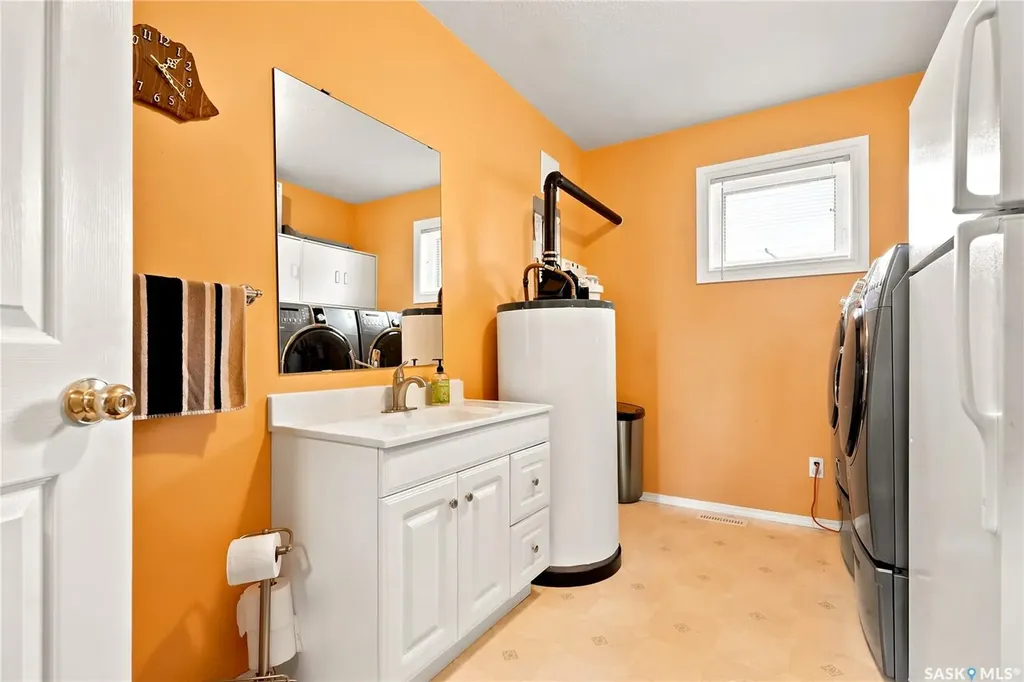 4 Marina Drive Candle Lake SK S0J 3E0