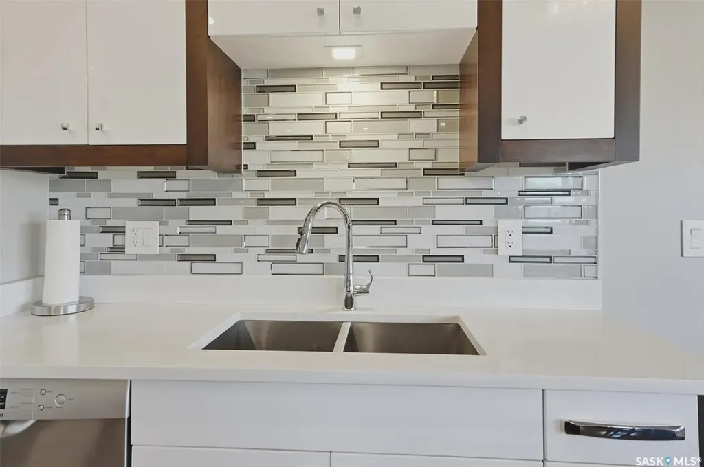 238 Gillies Street Saskatoon SK S7V 0J7