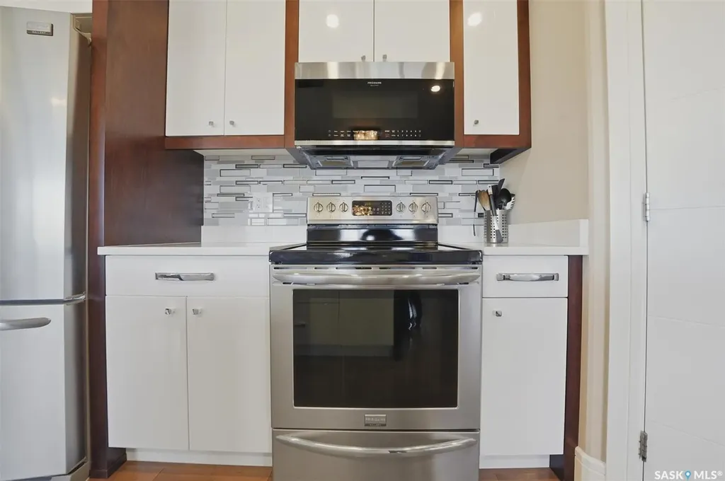 238 Gillies Street Saskatoon SK S7V 0J7