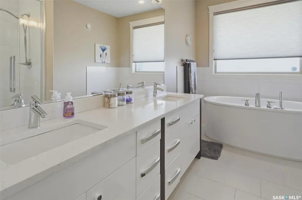 238 Gillies Street Saskatoon SK S7V 0J7