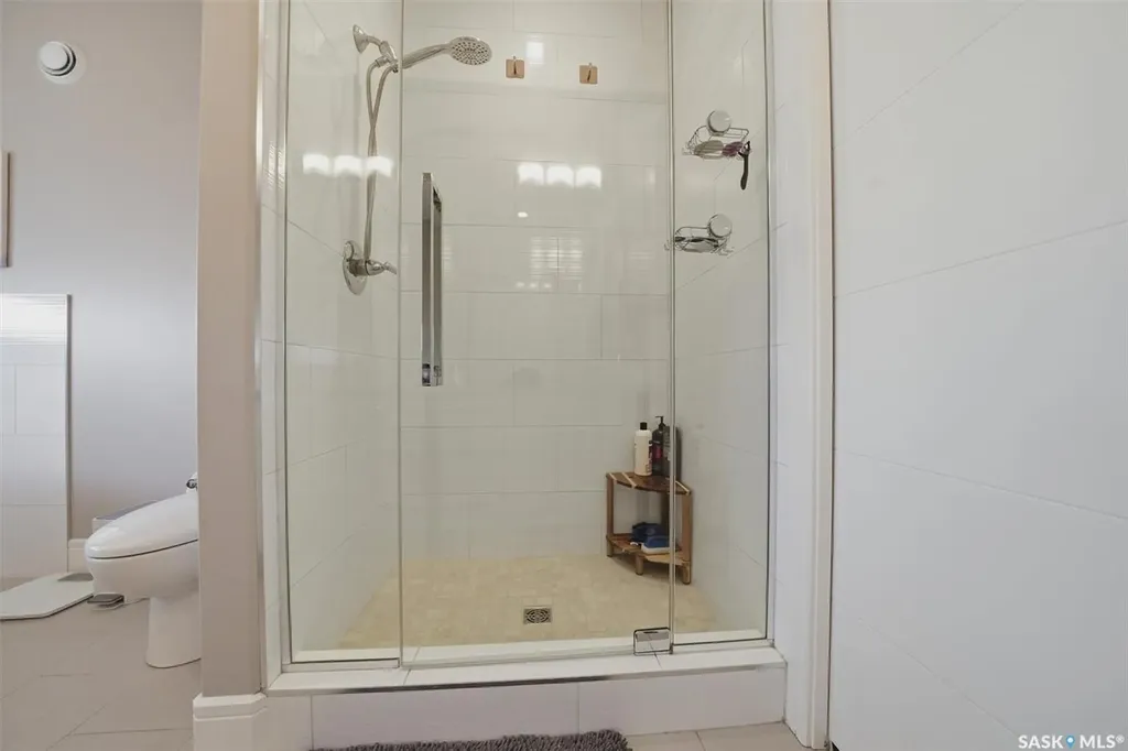 238 Gillies Street Saskatoon SK S7V 0J7