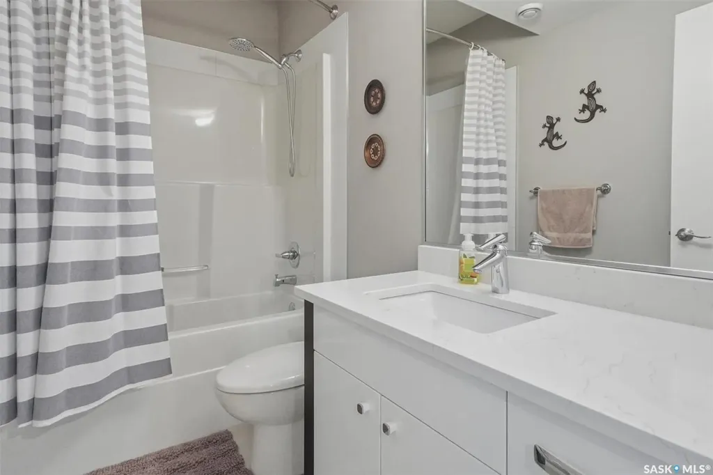 238 Gillies Street Saskatoon SK S7V 0J7