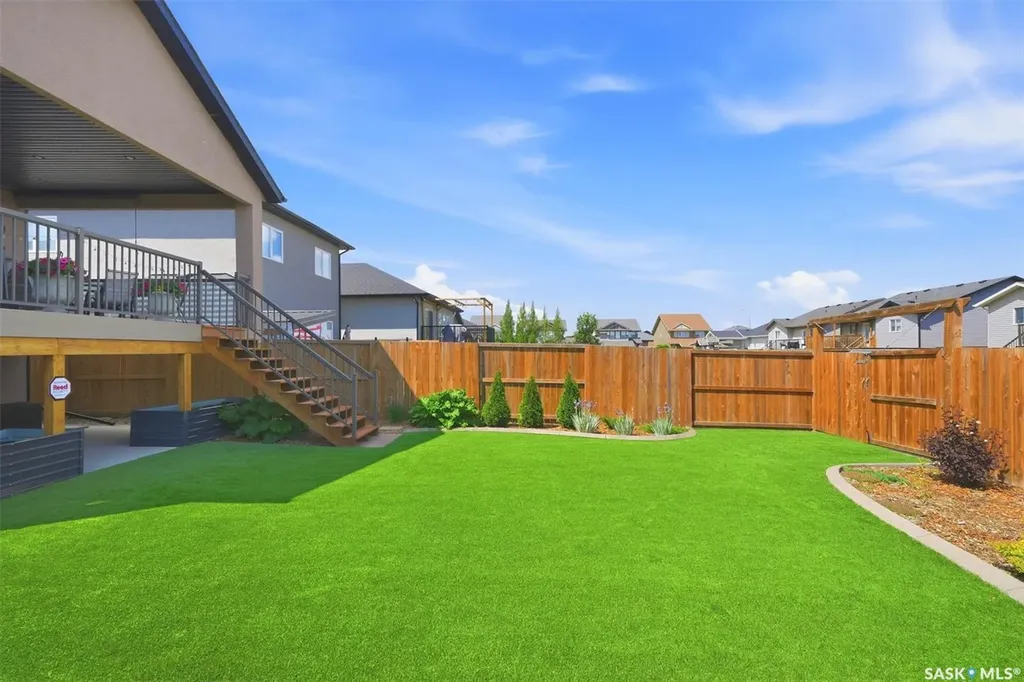 238 Gillies Street Saskatoon SK S7V 0J7