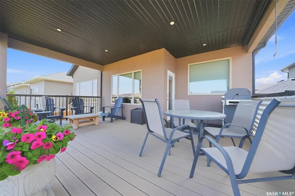 238 Gillies Street Saskatoon SK S7V 0J7