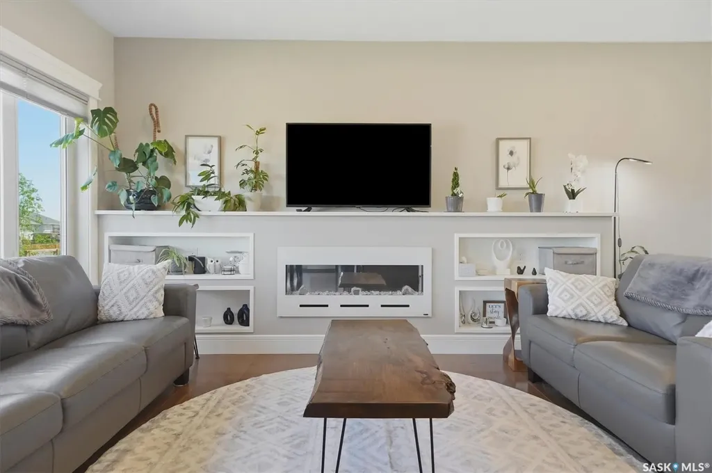 238 Gillies Street Saskatoon SK S7V 0J7