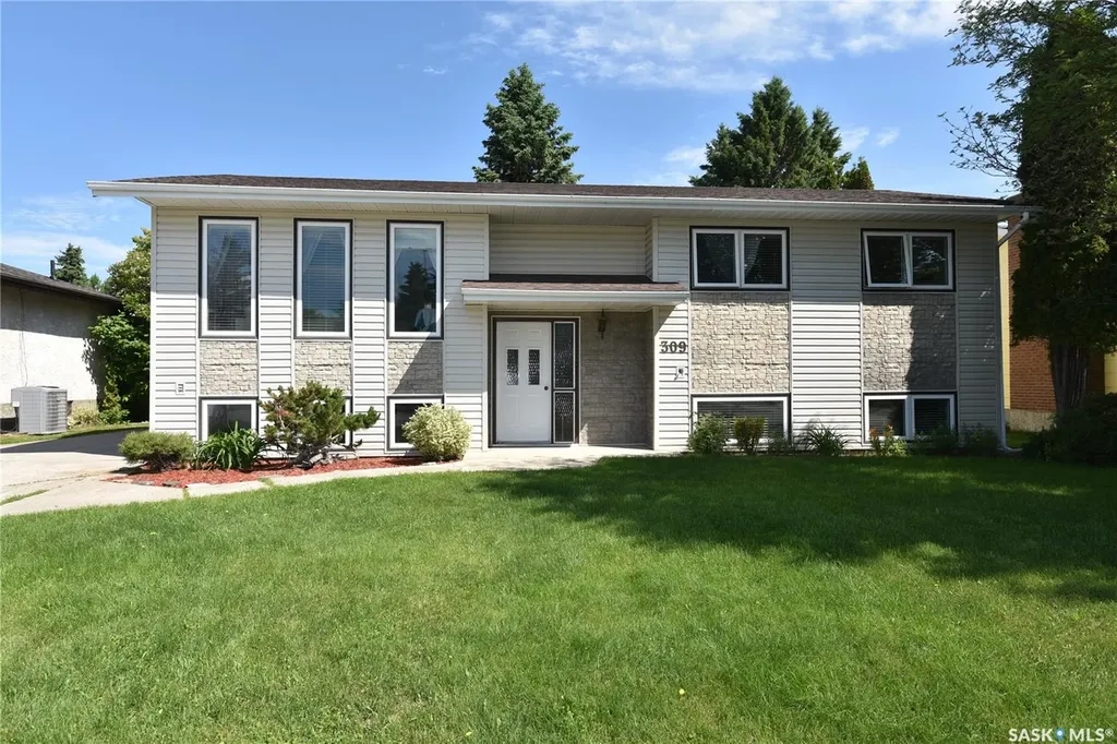 309 Watson Crescent Nipawin SK S0E 1E0