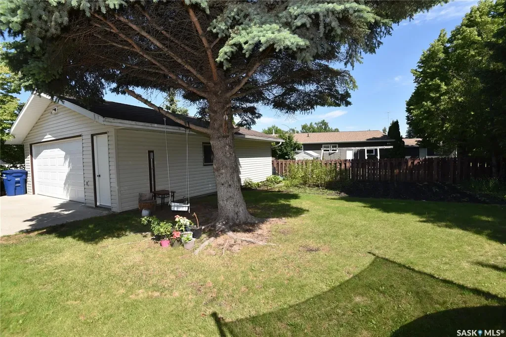 309 Watson Crescent Nipawin SK S0E 1E0