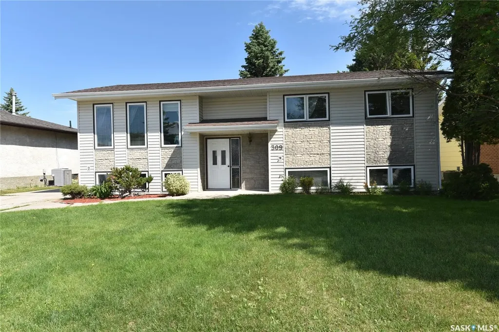 309 Watson Crescent Nipawin SK S0E 1E0