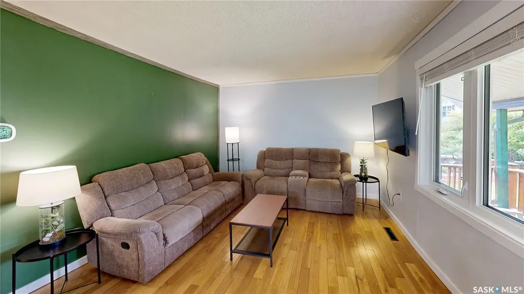 16 Cecil Crescent Regina SK S4T 5Y5