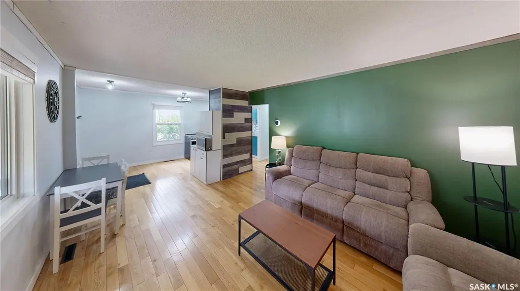 16 Cecil Crescent Regina SK S4T 5Y5