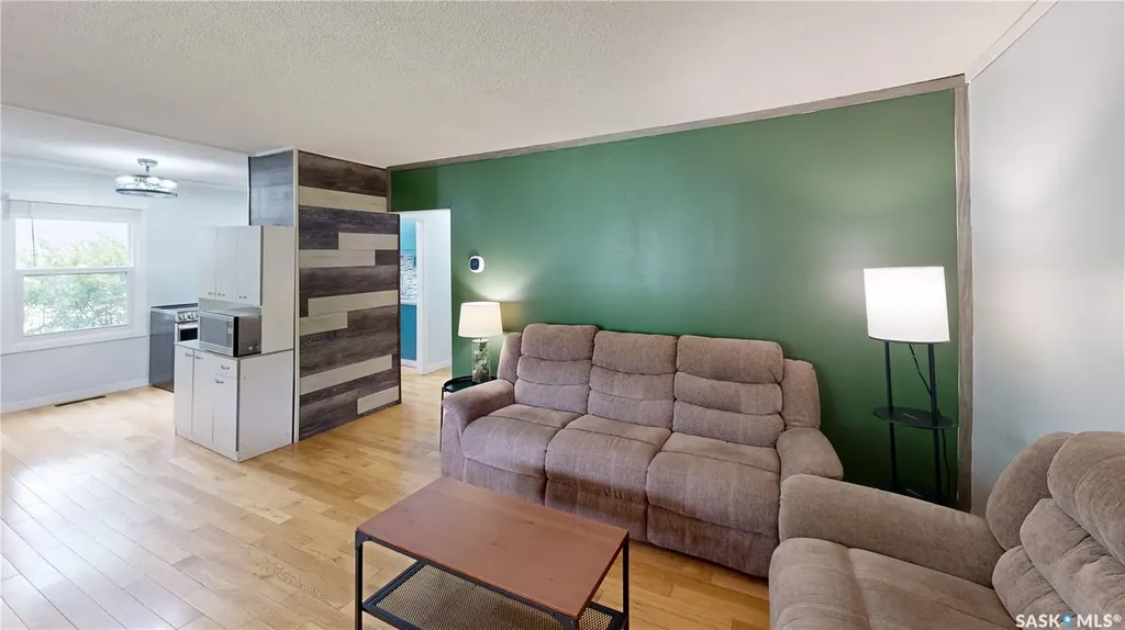 16 Cecil Crescent Regina SK S4T 5Y5
