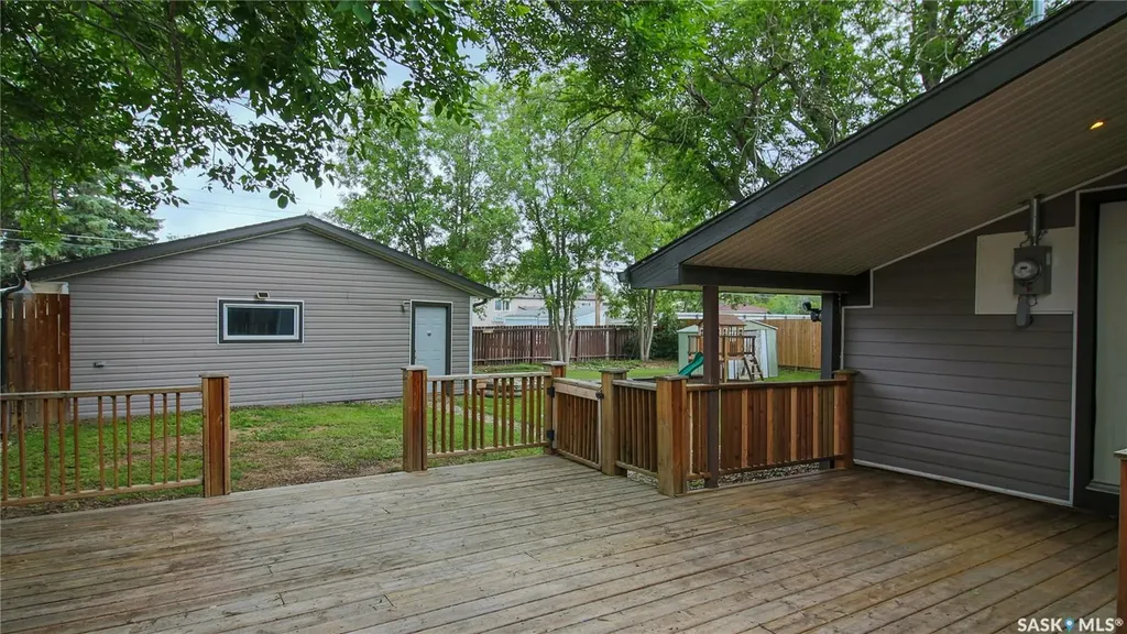 16 Cecil Crescent Regina SK S4T 5Y5
