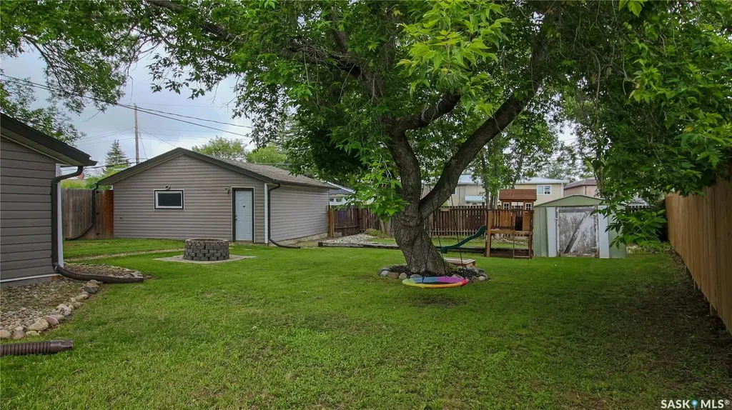 16 Cecil Crescent Regina SK S4T 5Y5