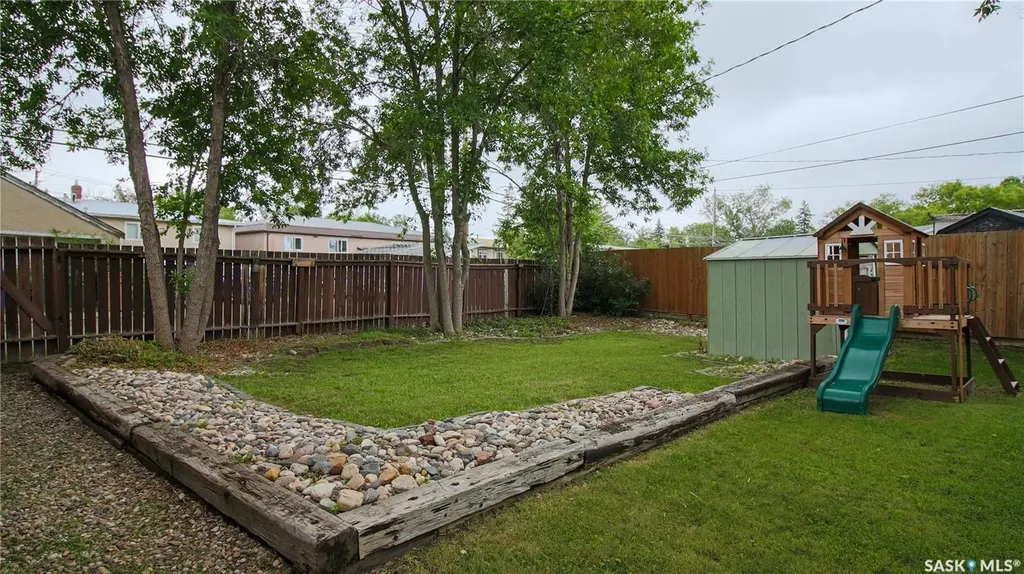 16 Cecil Crescent Regina SK S4T 5Y5