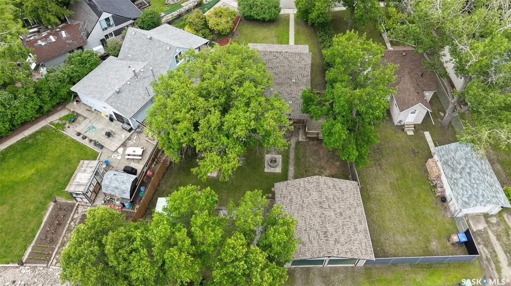 16 Cecil Crescent Regina SK S4T 5Y5