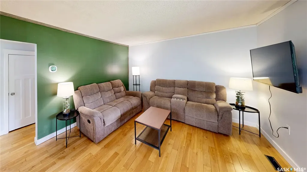 16 Cecil Crescent Regina SK S4T 5Y5