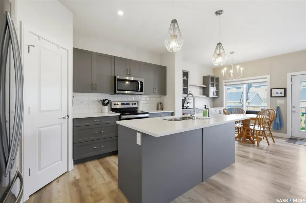 263 Skopik Crescent Saskatoon SK S7V 0V6
