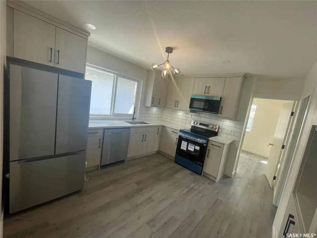 911 23rd Street Saskatoon SK S7L 0A5