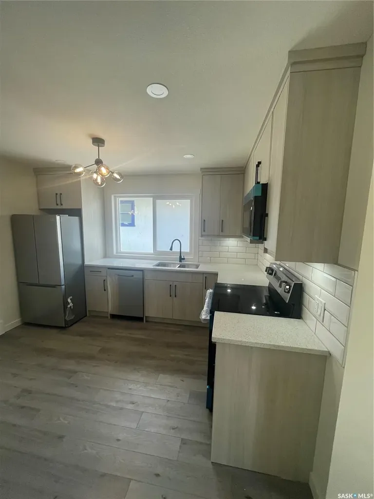 911 23rd Street Saskatoon SK S7L 0A5