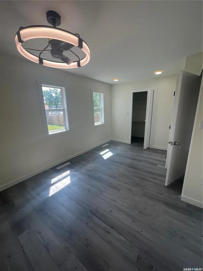911 23rd Street Saskatoon SK S7L 0A5
