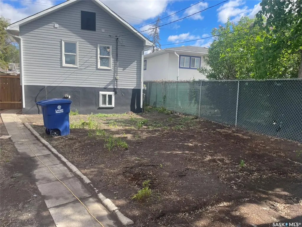 911 23rd Street Saskatoon SK S7L 0A5