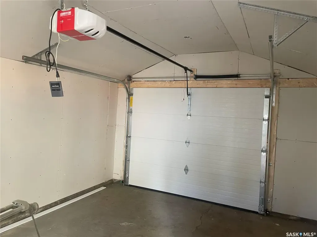 911 23rd Street Saskatoon SK S7L 0A5