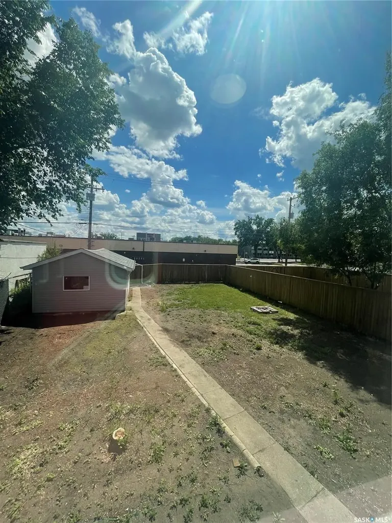 911 23rd Street Saskatoon SK S7L 0A5
